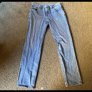 light wash 513 levi jeans🤍